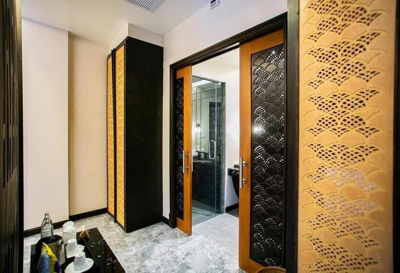 اتاق استاندارد با تخت بزرگ, Phukalini Luxury Pool Villa & Onsen Sha Plus Certified