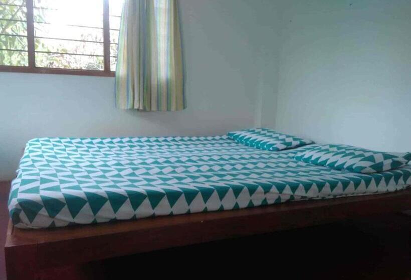اتاق استاندارد با چشم‌انداز باغ, Purity Guesthouse
