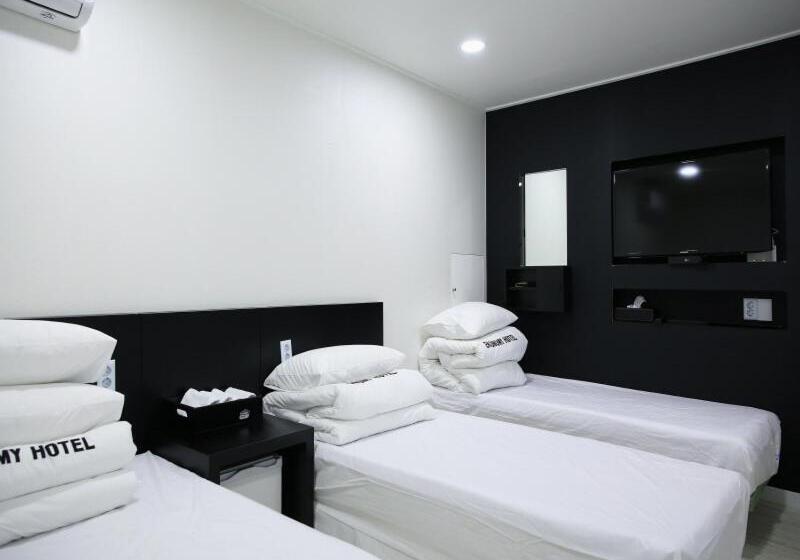 اتاق استاندارد سه نفره, Korea Guesthouse