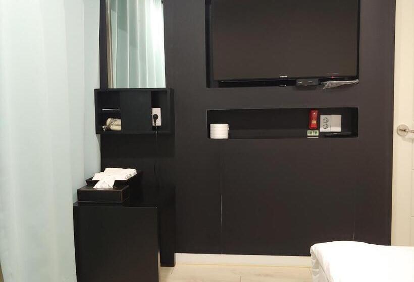 اتاق استاندارد یک نفره, Korea Guesthouse