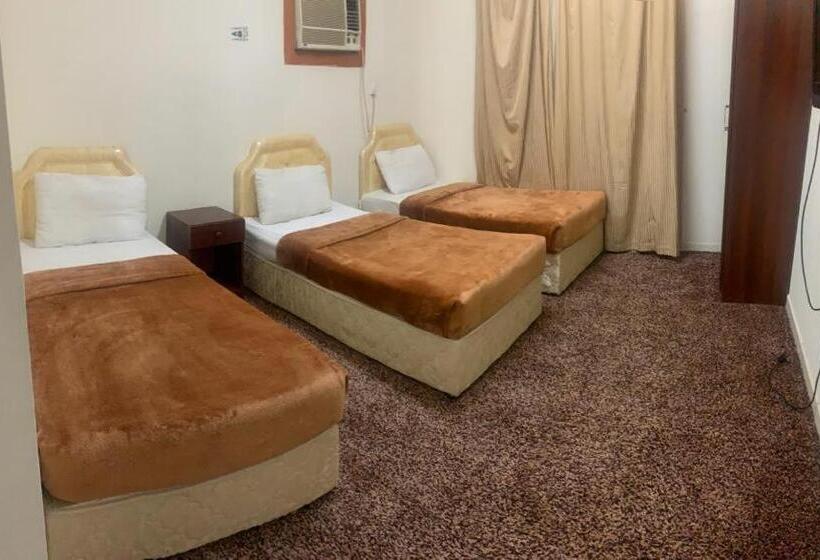 اتاق استاندارد سه نفره, فندق الواحة الماسية 1