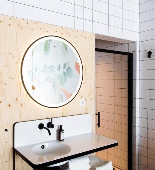 اتاق استاندارد, Moloko  Just A Room  Sleep&shower Digital Key By Sms