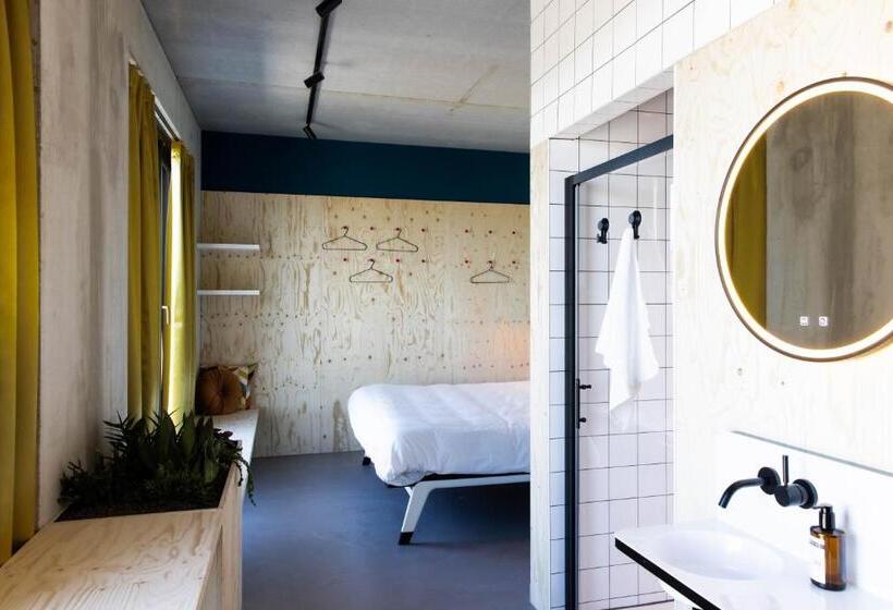 اتاق استاندارد با تخت بزرگ, Moloko  Just A Room  Sleep&shower Digital Key By Sms