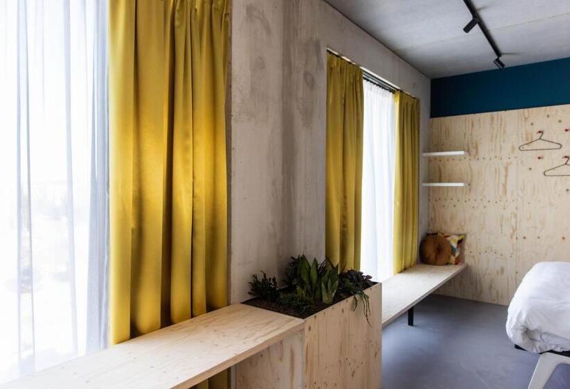 اتاق استاندارد با تخت بزرگ, Moloko  Just A Room  Sleep&shower Digital Key By Sms
