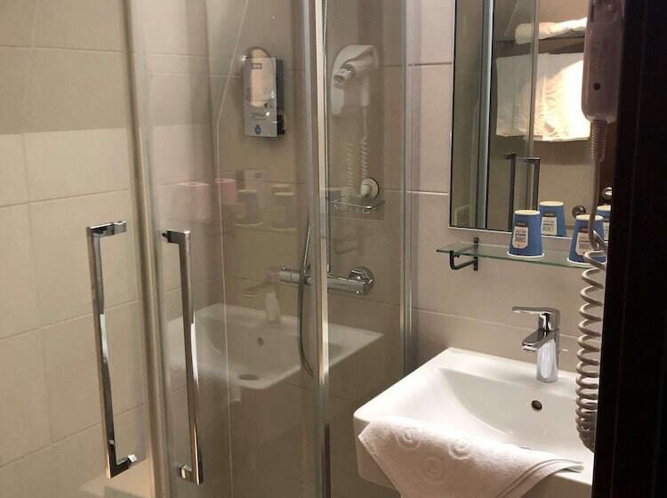 Номер Superior, Kyriad Saint Quentin En Yvelines  Montigny