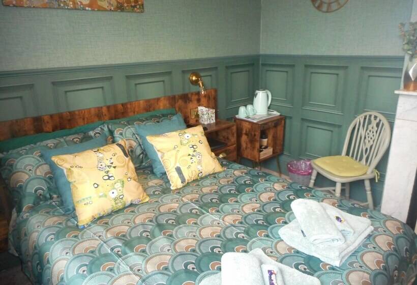 エコノミールーム, The George B&b