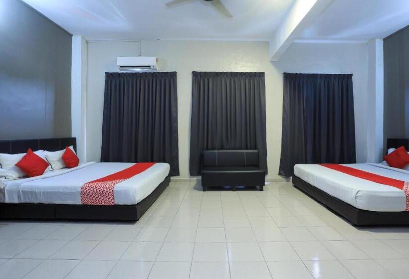 Camera Familiare, Dkeris Hotel Melaka