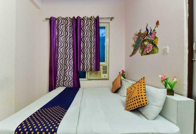 اتاق کلاسیک سه تخته, Flagship Stay Inn
