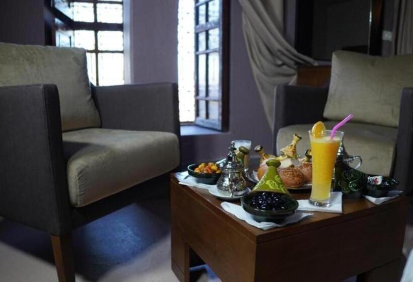غرفة ديلوكس مزودة بشرفة, Kasbah Tifoultoute