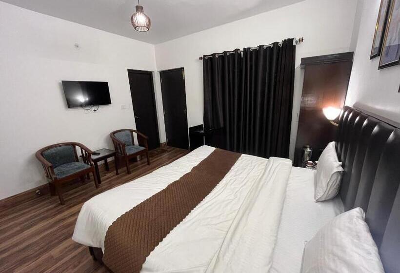 Номер Deluxe с Балконом, Cedar Woods Resort By Heyan Hotels