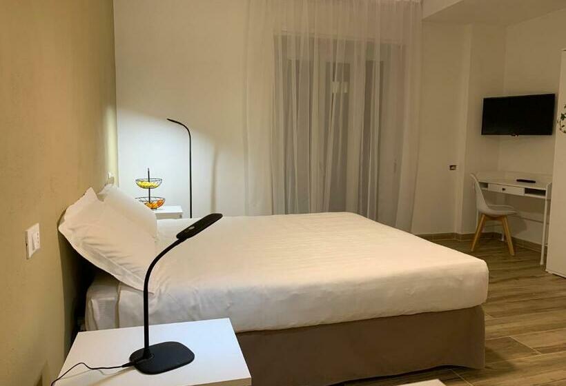 استودیو استاندارد با بالکن, Residenze Asproni Serviced Apartments