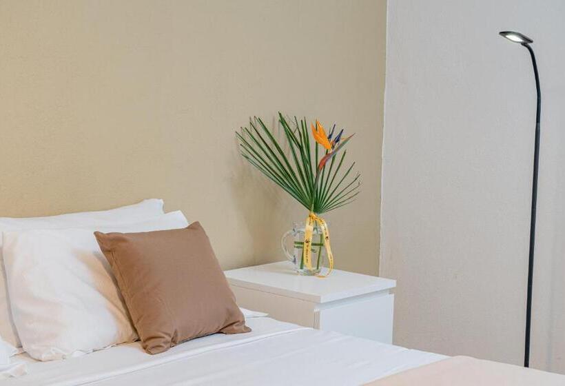 استودیو استاندارد با بالکن, Residenze Asproni Serviced Apartments