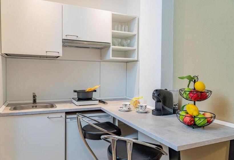 استودیو استاندارد با بالکن, Residenze Asproni Serviced Apartments