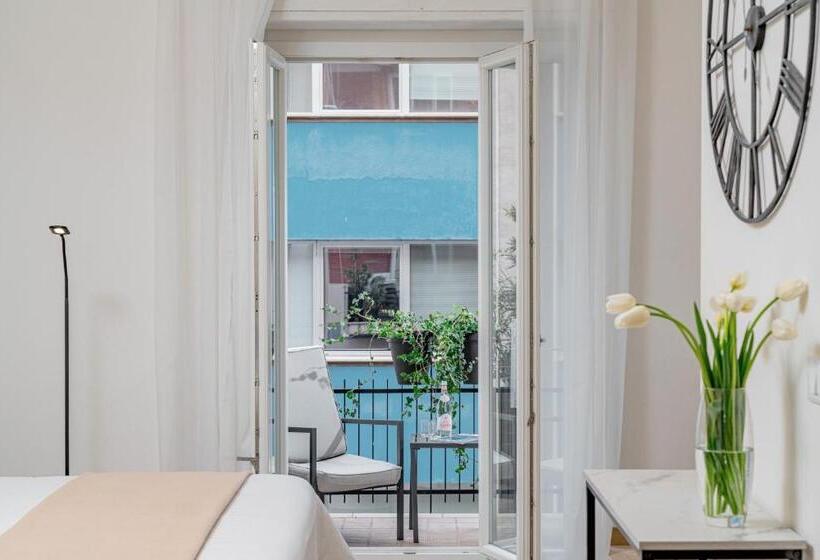 استودیو استاندارد با بالکن, Residenze Asproni Serviced Apartments