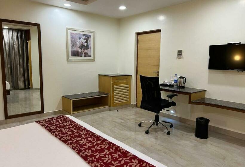 Номер Deluxe, Anukulas Residency   Vellore