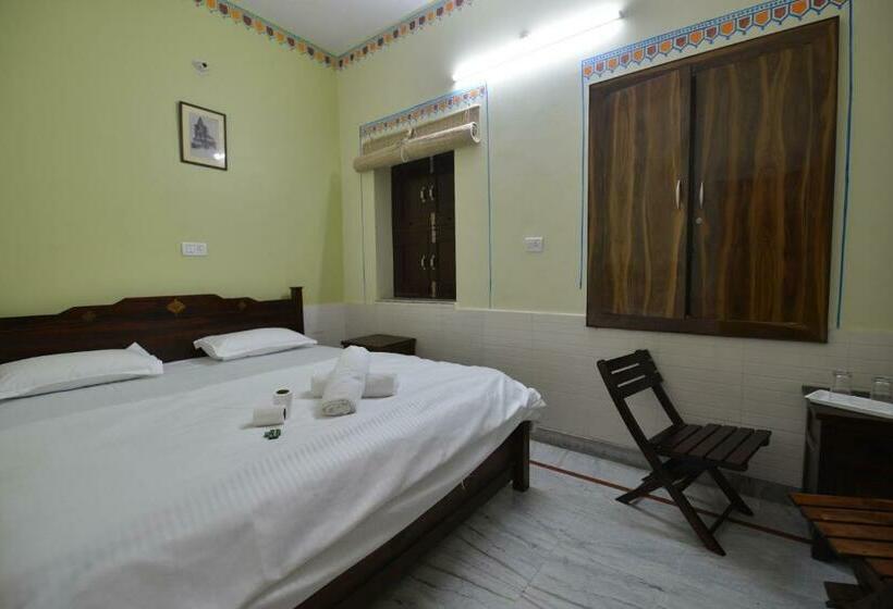 디럭스 룸, Bawarri Haveli