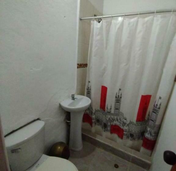اتاق کلاسیک سه تخته, Hospedaje Sumarfe