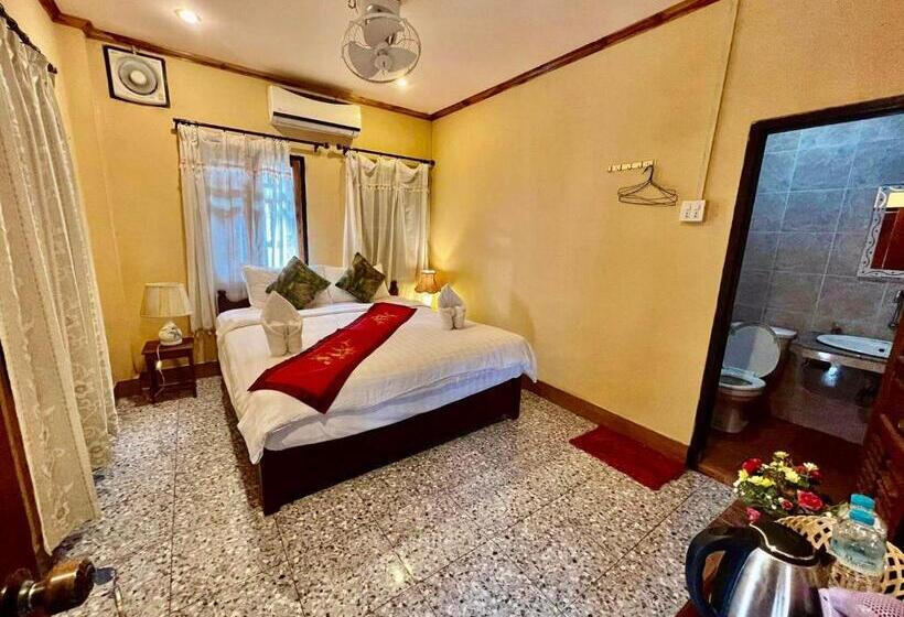חדר דלוקס עם מרפסת, Luang Prabang Rosie Place