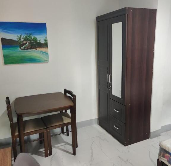 디럭스 룸, Wejman Residence