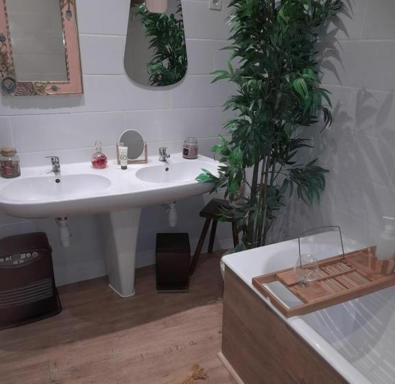 Номер Стандарт, Chambre Du Jura