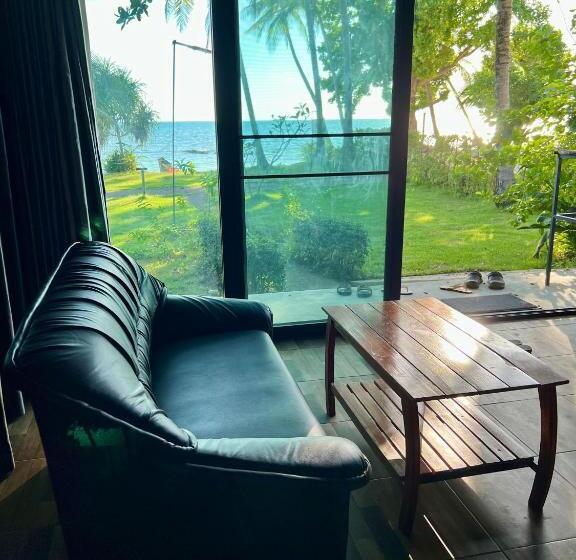اتاق لوکس با تخت بزرگ, Kohmak Homehug&beachclub