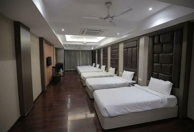Семейный Номер Deluxe, Ratnapriya Hotel And Resort