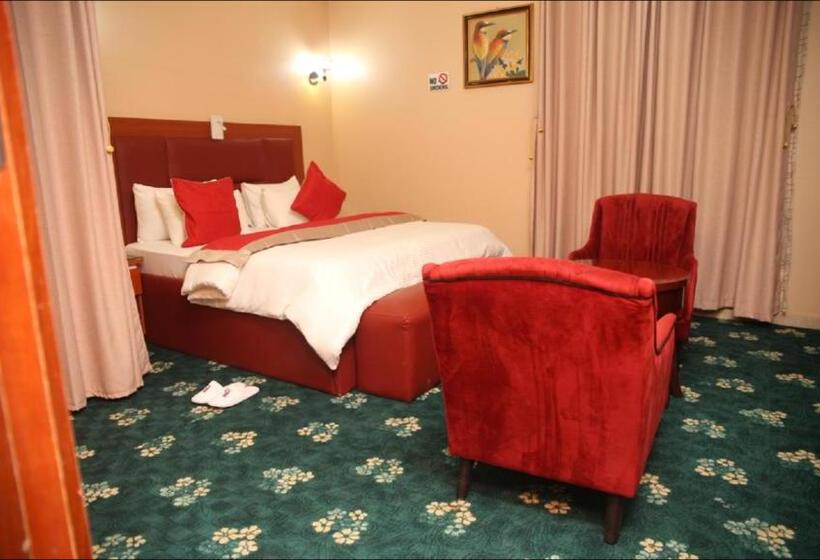 سوییت سوپریور, Villa Hilton Hotels