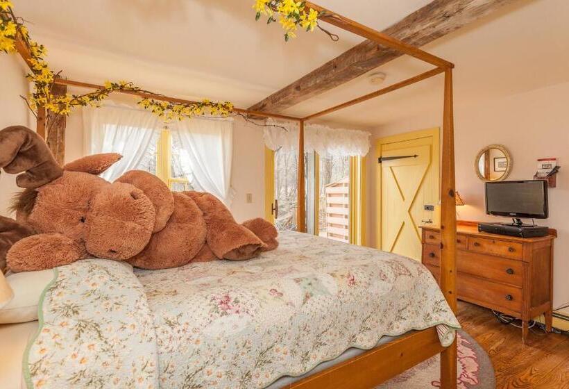 Номер Стандарт с Балконом, Inn At Buck Hollow Farm