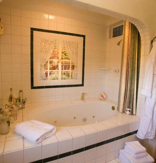 Номер Стандарт, The Bissell House Bed & Breakfast