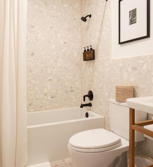Quarto Deluxe, The Pearl