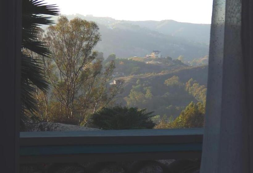 디럭스 룸 킹사이즈 침대, Topanga Canyon Inn Bed And Breakfast