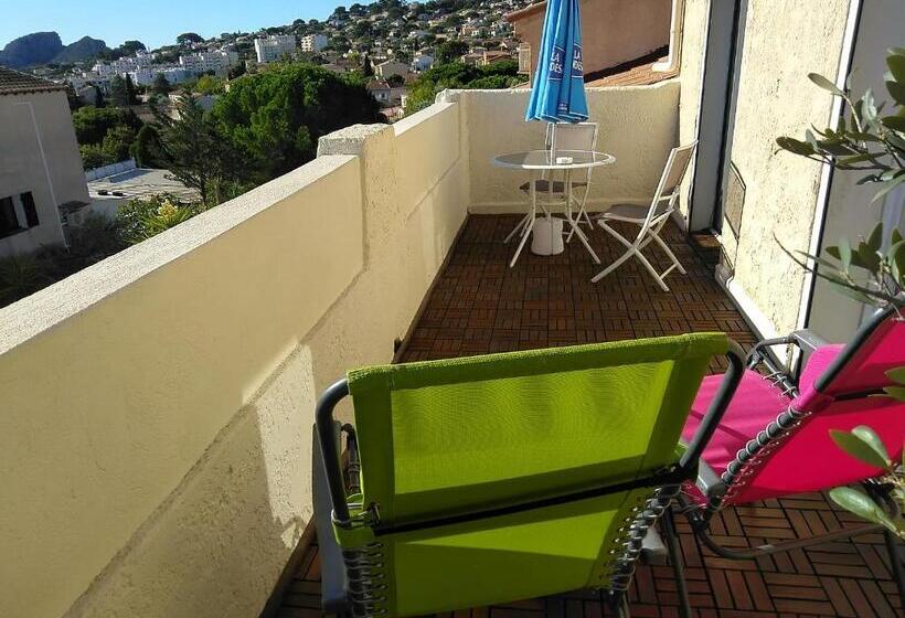 اتاق لوکس با چشم‌انداز دریا, Charmante Chambre Avec Vue Mer