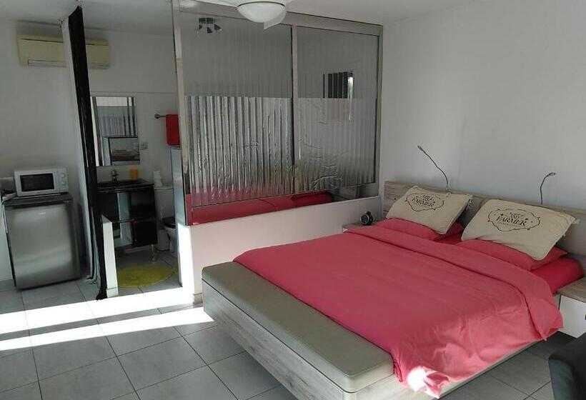 اتاق لوکس با چشم‌انداز دریا, Charmante Chambre Avec Vue Mer