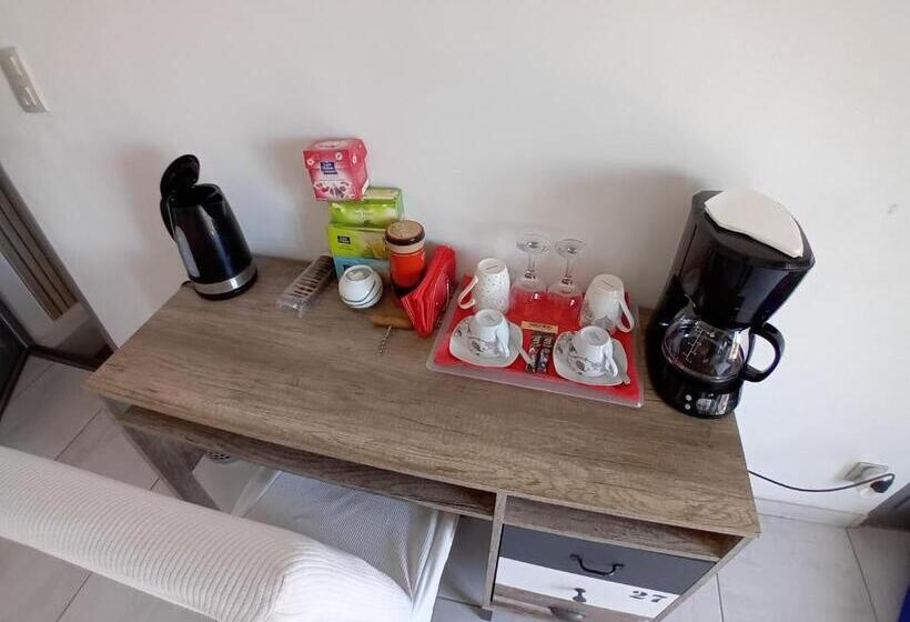 اتاق لوکس با چشم‌انداز دریا, Charmante Chambre Avec Vue Mer