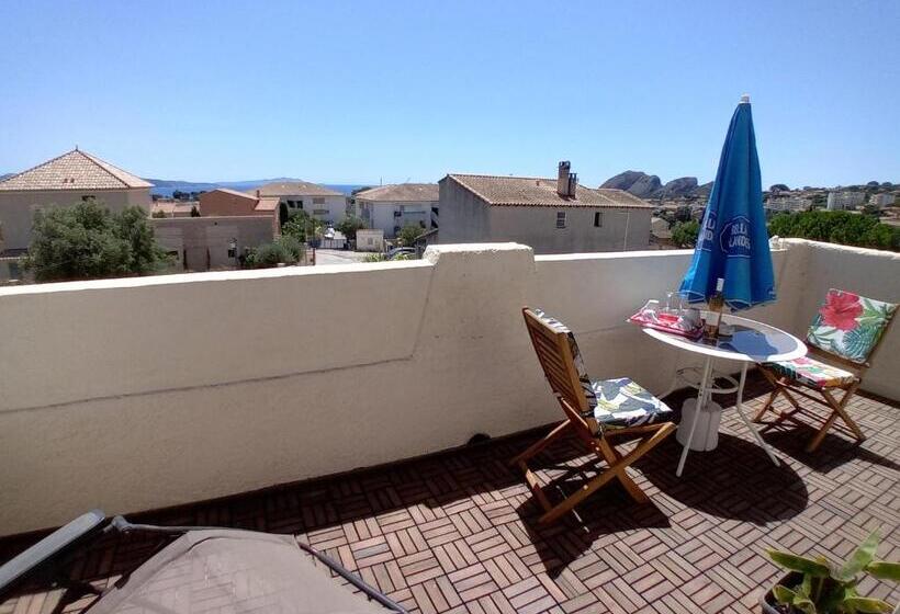 اتاق لوکس با چشم‌انداز دریا, Charmante Chambre Avec Vue Mer