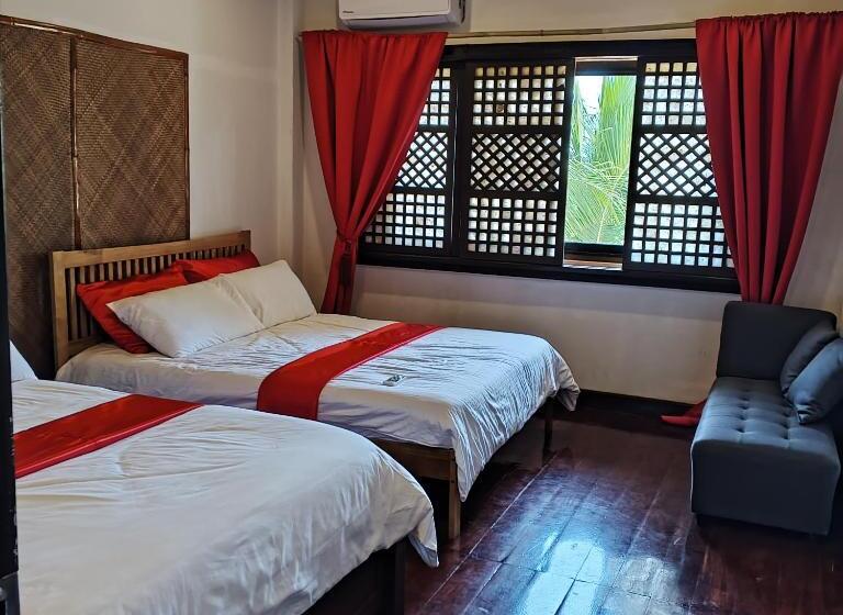 اتاق لوکس با چشم‌انداز باغ, Miley Lodging Restobar