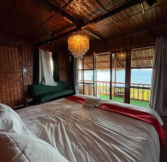بانگلوی استاندارد با چشم‌انداز دریا, Miley Lodging Restobar