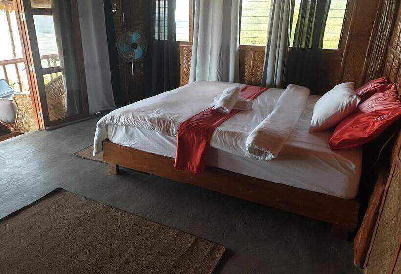 بانگلوی استاندارد با چشم‌انداز دریا, Miley Lodging Restobar