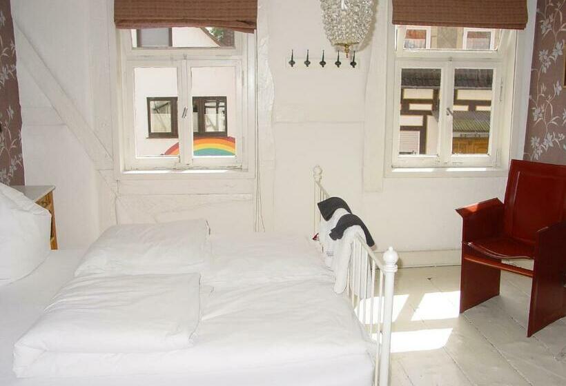 Семейный Номер Совместный Санузел, Robert S Bed & Breakfast