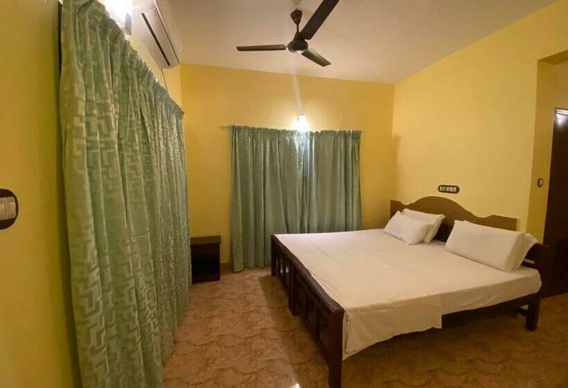 带海景的标准房, Karma Beach Resort
