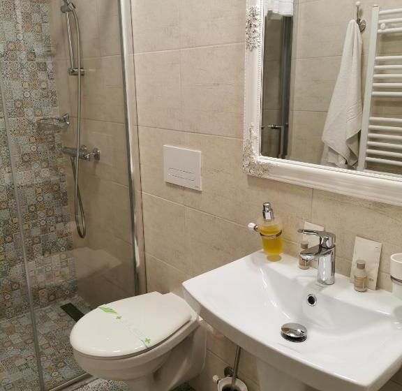 اتاق سوپریور سه تخته, Select House