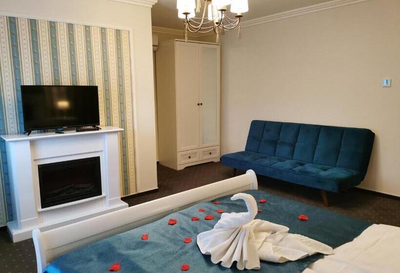 اتاق سوپریور سه تخته, Select House