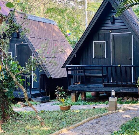 Бунгало Стандарт, Little Eden Guesthouse