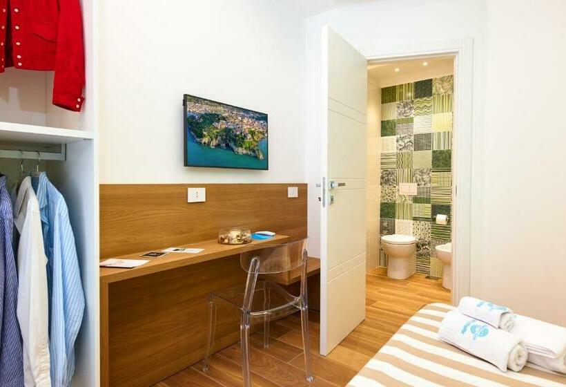 اتاق استاندارد با بالکن, Zeropensieri B&b