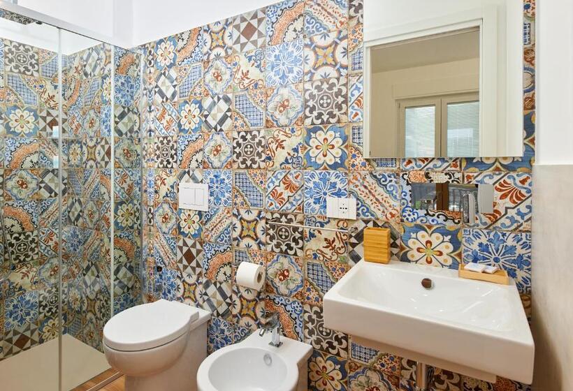 اتاق استاندارد با بالکن, Zeropensieri B&b