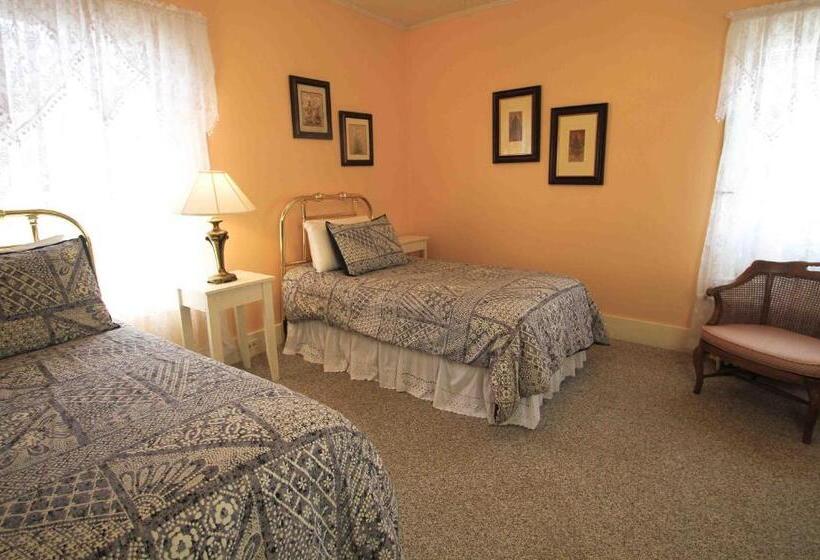 Номер Стандарт, Fullerton Inn