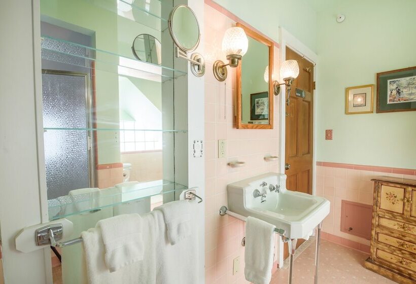 Номер Стандарт, Sweetwater Branch Inn