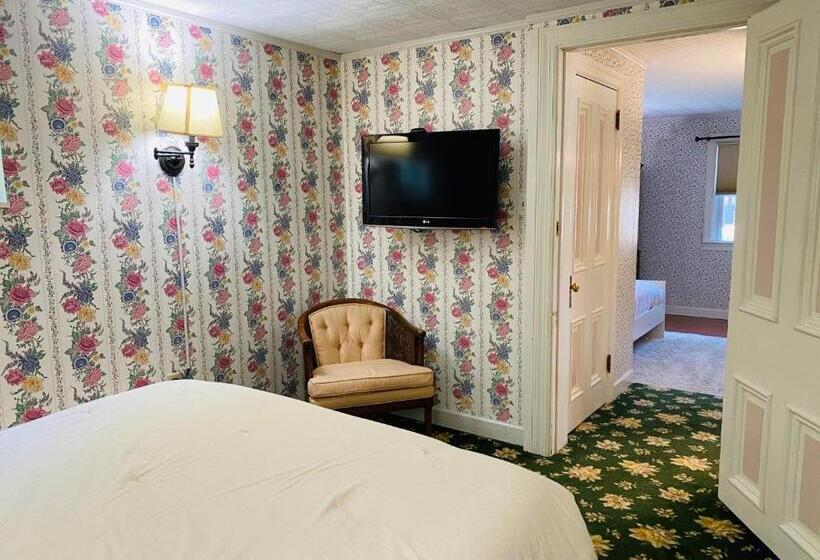 Семейный Номер Вид на Сад, Greystone Manor Bed & Breakfast
