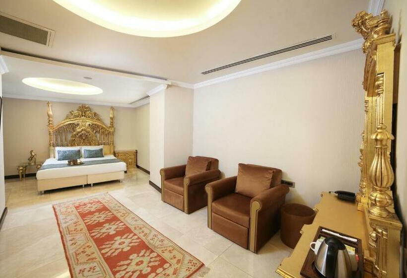 اتاق خانوادگی تودرتو, Great Fortune Hotel & Spa