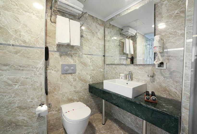 اتاق استاندارد سه نفره, Great Fortune Hotel & Spa